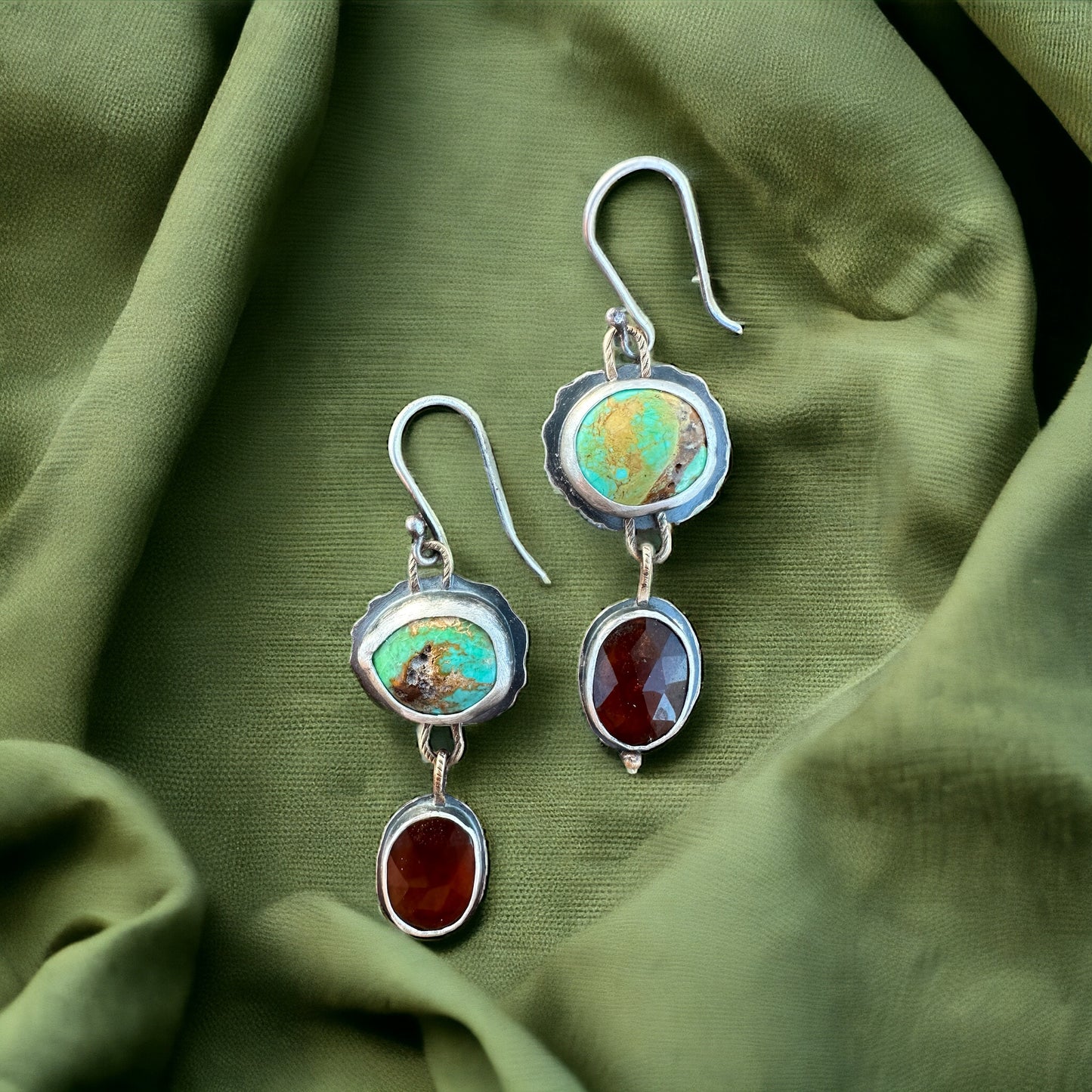 Lovestory Earrings Garnet + Turquoise + 2