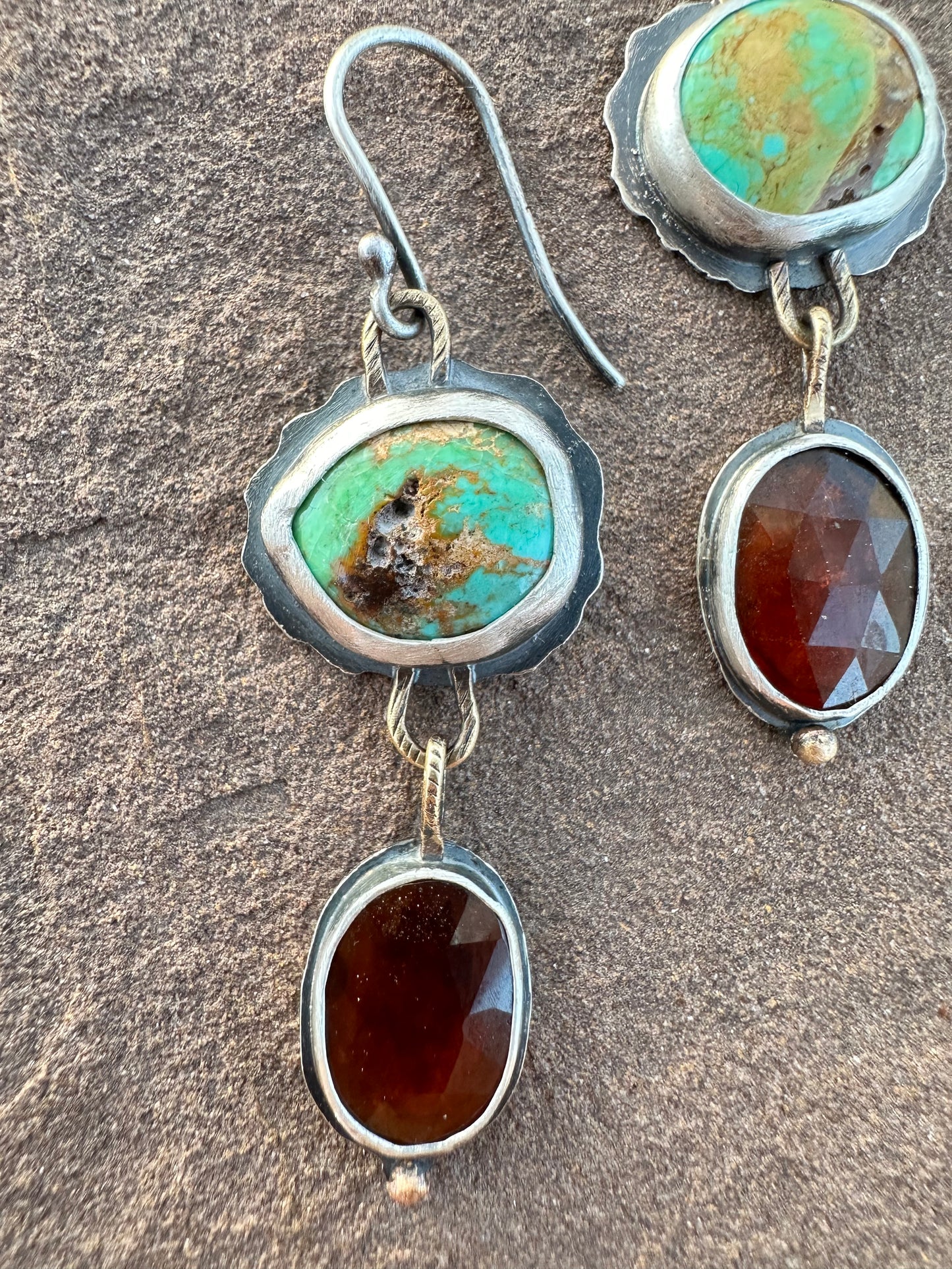 Lovestory Earrings Garnet + Turquoise + 2