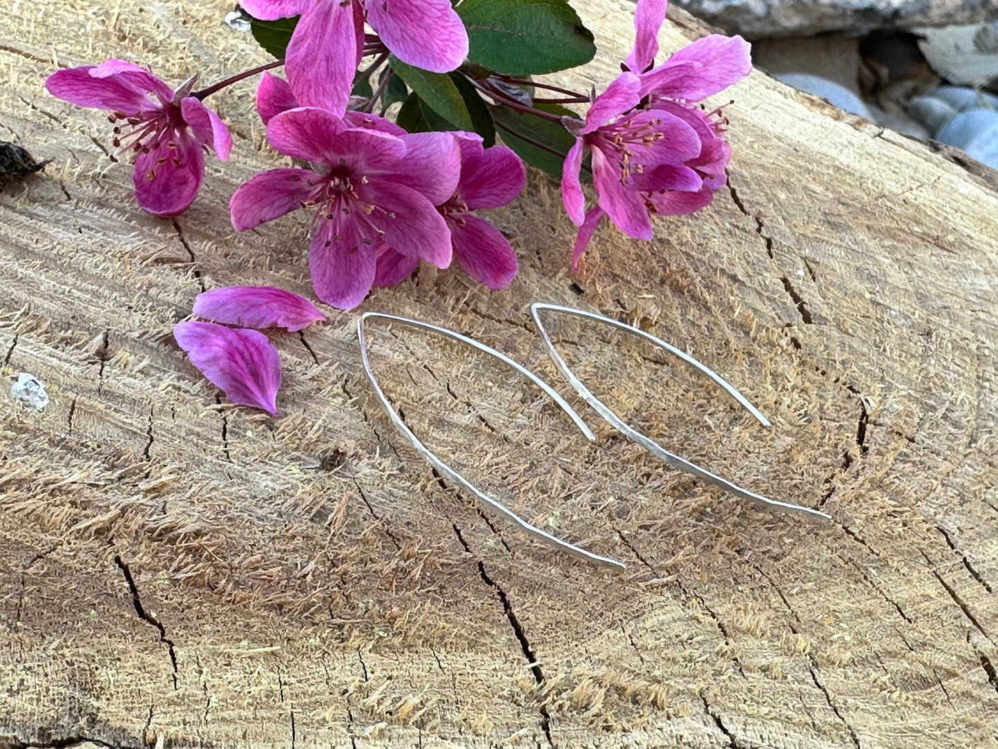 Simply silver open angular hoop