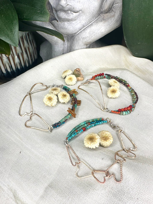 Hammered brass heart bracelet